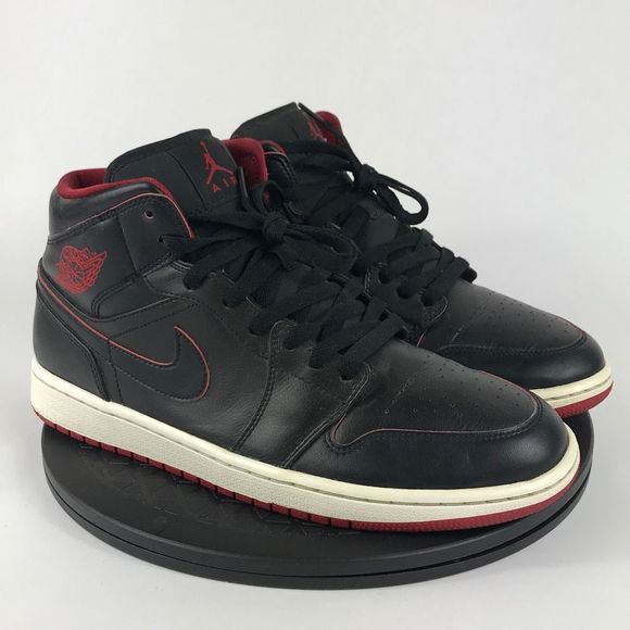 Nike Air Jordan 1 Retro Mid Black/Red 2015 554724-028 Men’s Size 10.5 - Picture 3 of 12
